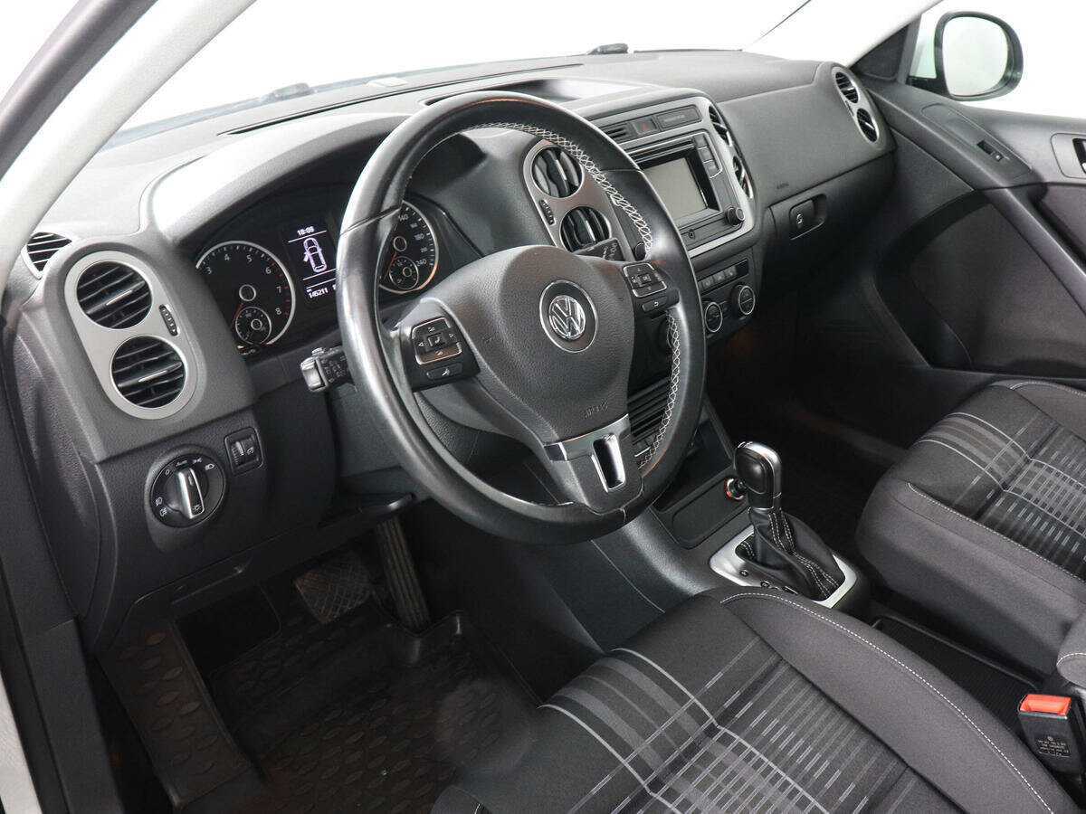 Volkswagen Tiguan, 2016 Фото №9