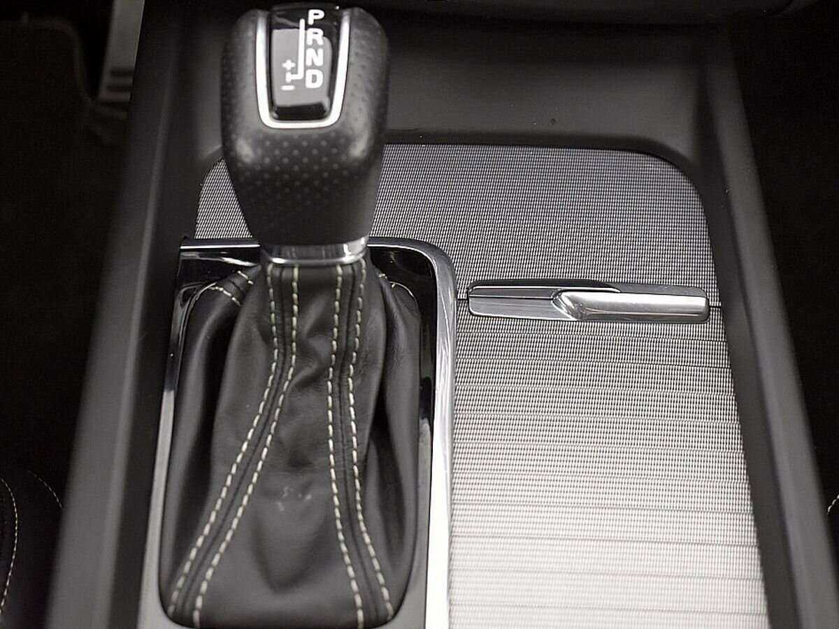 Volvo XC60, 2018 Фото №17