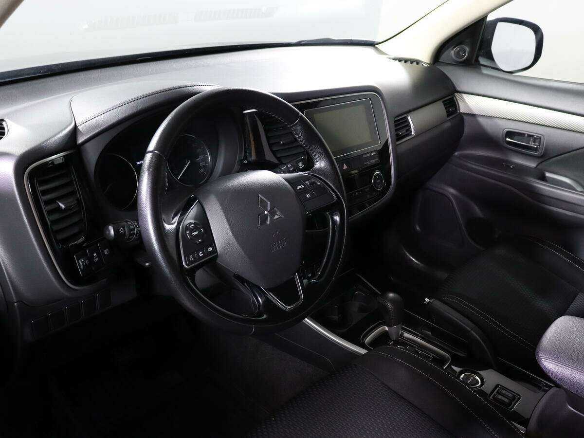 Mitsubishi Outlander, 2018 Фото №9