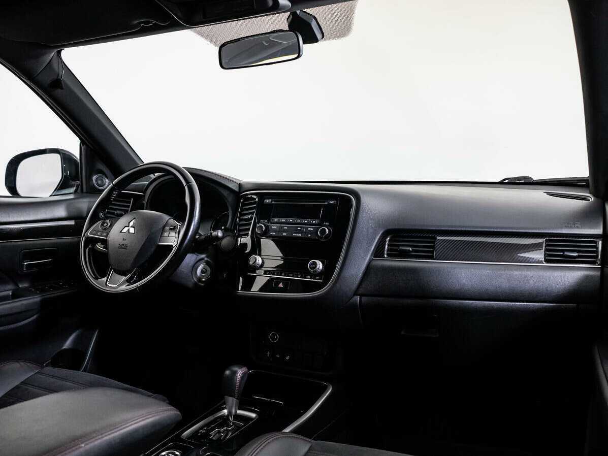 Mitsubishi Outlander, 2021 Фото №7