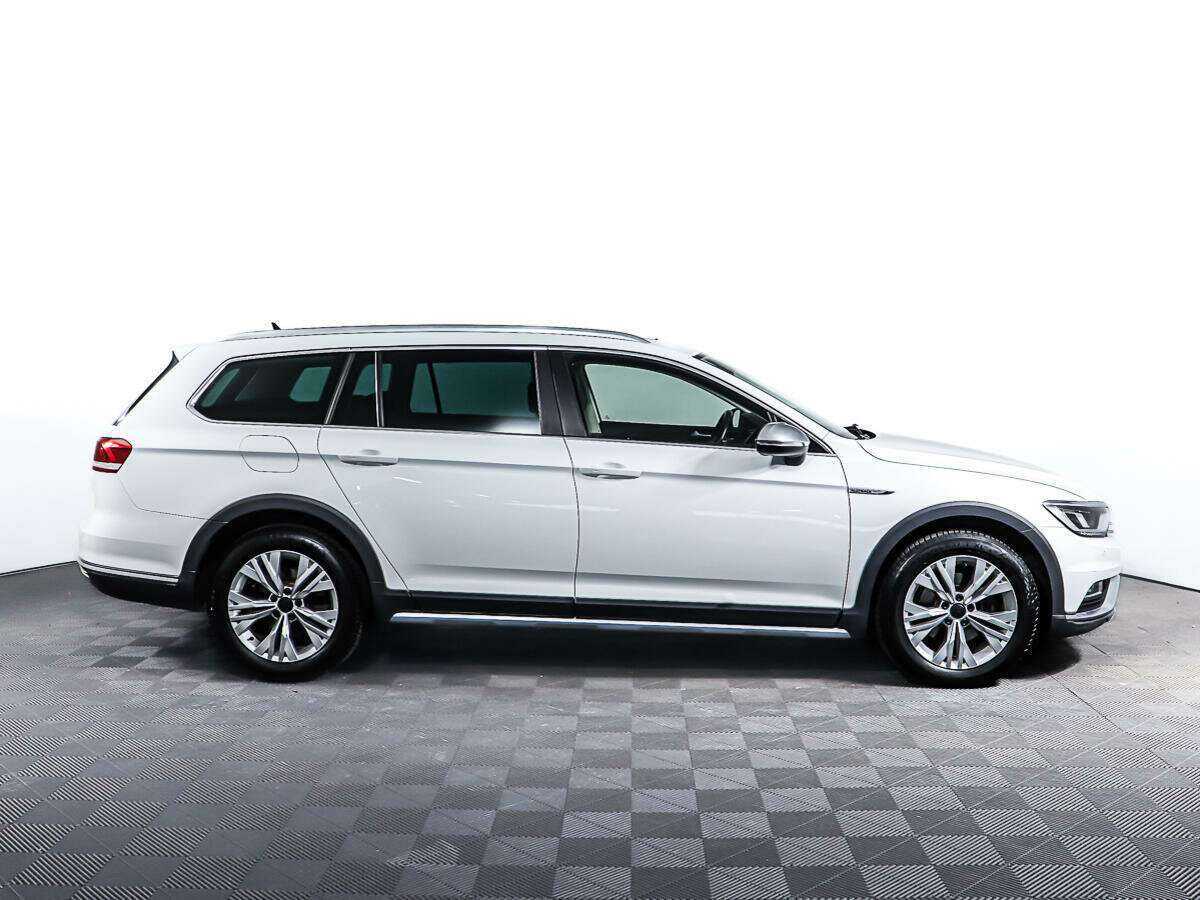 Volkswagen Passat Alltrack, 2018 Фото №4