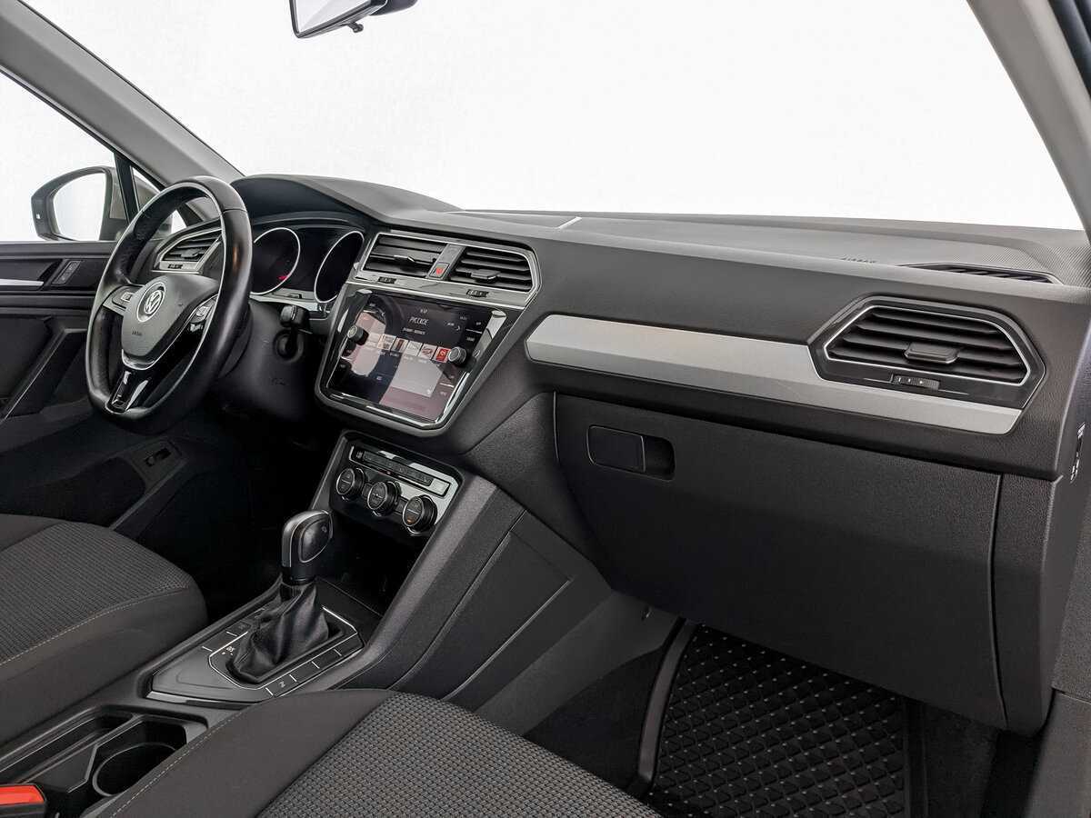 Volkswagen Tiguan, 2020 Фото №9