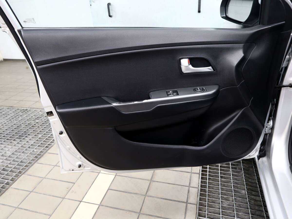 Kia Rio, 2016 Фото №14