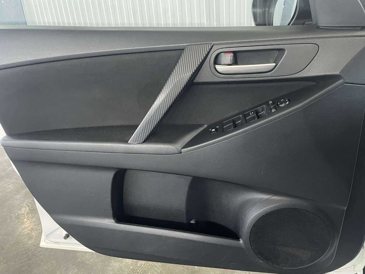 Mazda 3, 2012 Фото №18