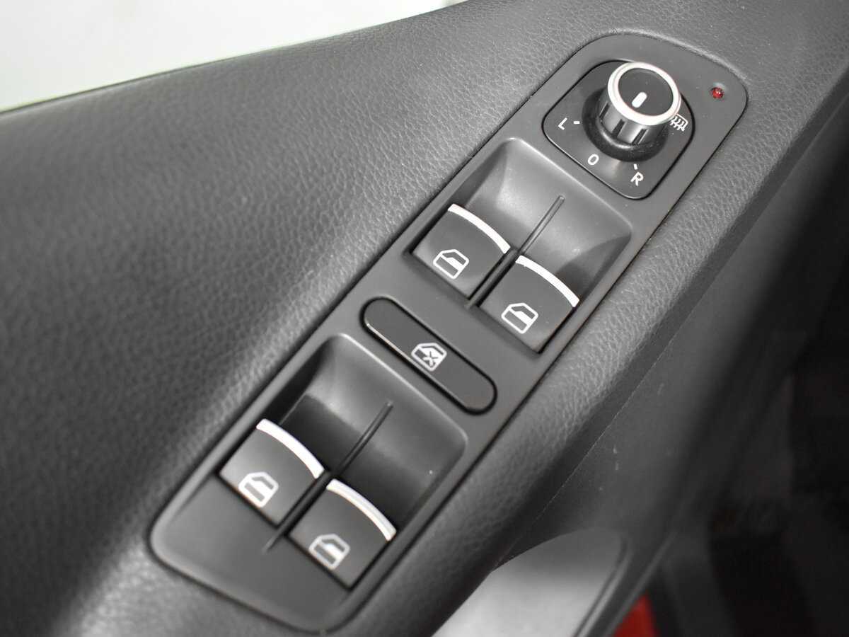 Volkswagen Tiguan, 2012 Фото №6