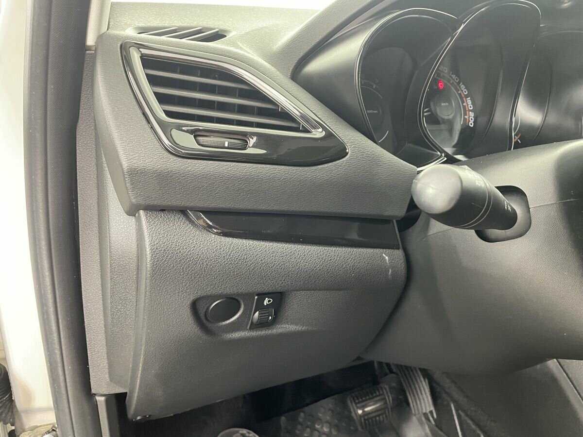 Lada (ВАЗ) Vesta SW, 2018 Фото №9