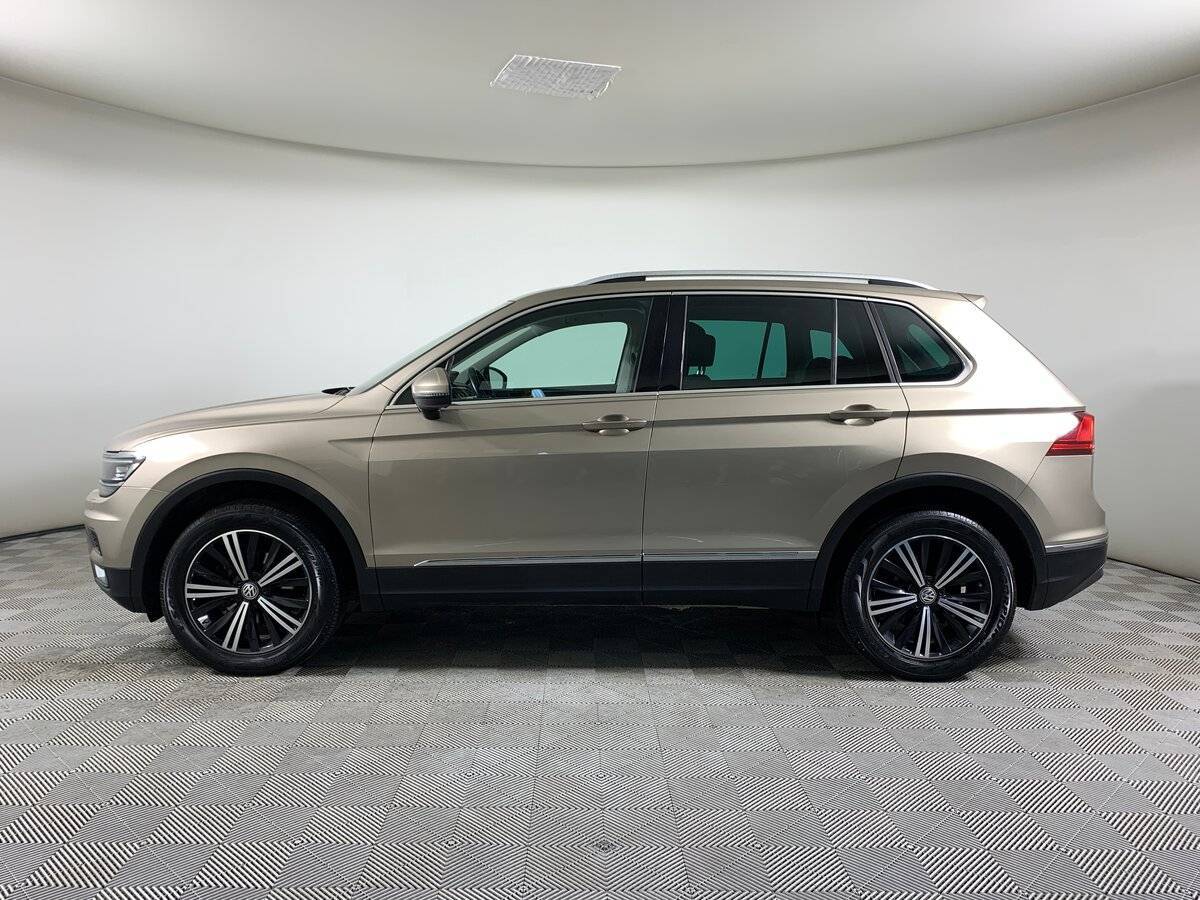 Volkswagen Tiguan, 2018 Фото №8