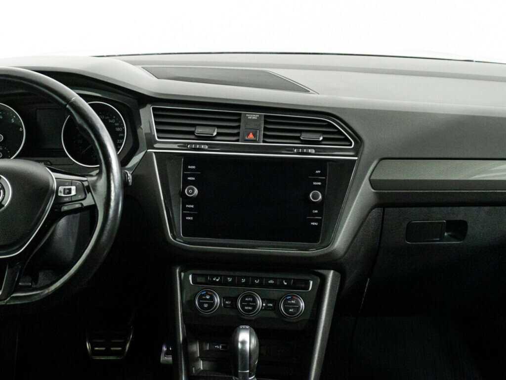 Volkswagen Tiguan, 2018 Фото №14
