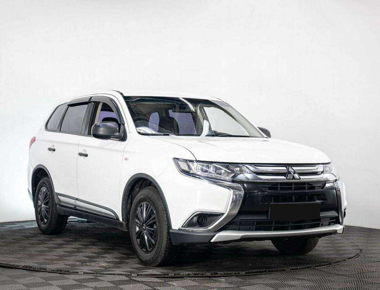Mitsubishi Outlander, 2018 Фото №3