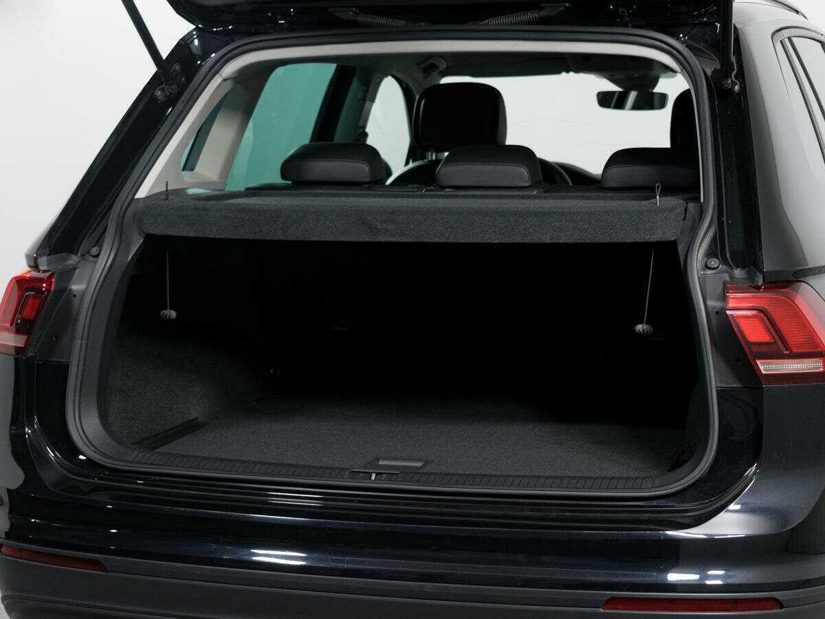 Volkswagen Tiguan L, 2019 Фото №2