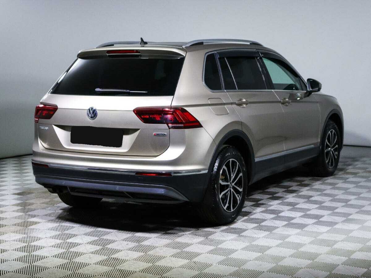 Volkswagen Tiguan, 2018 Фото №5