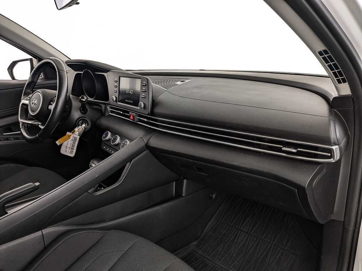 Hyundai Elantra, 2021 Фото №9