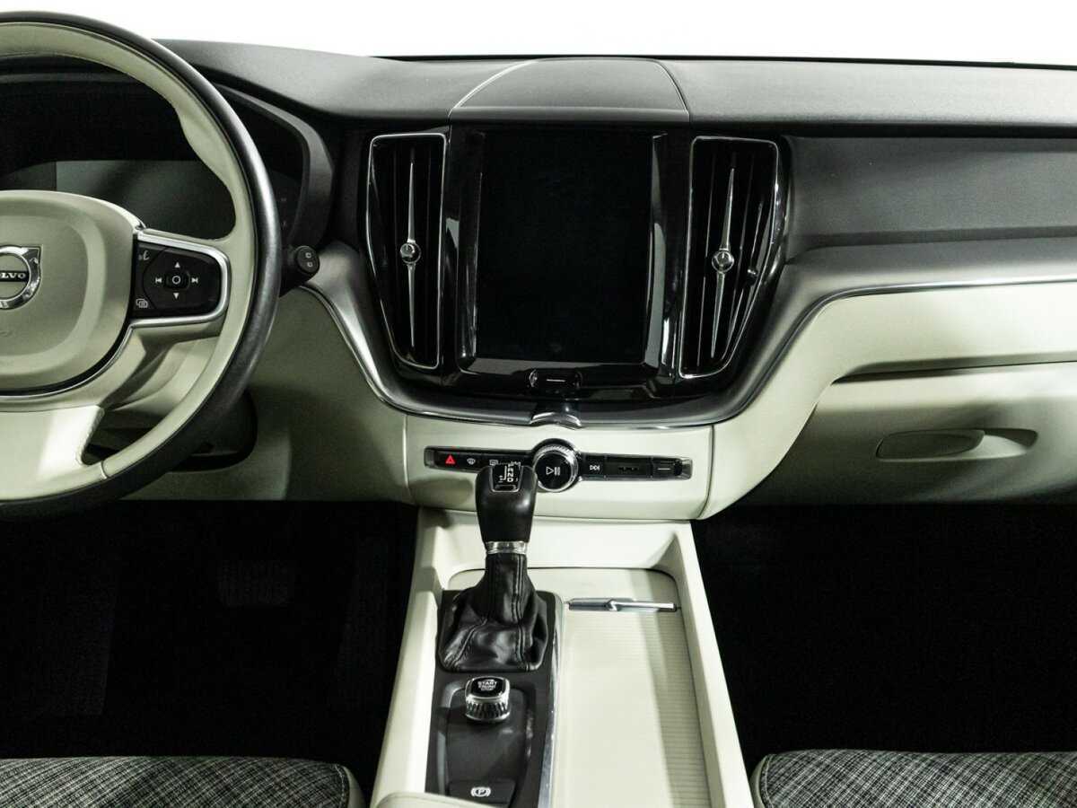 Volvo XC60, 2019 Фото №14