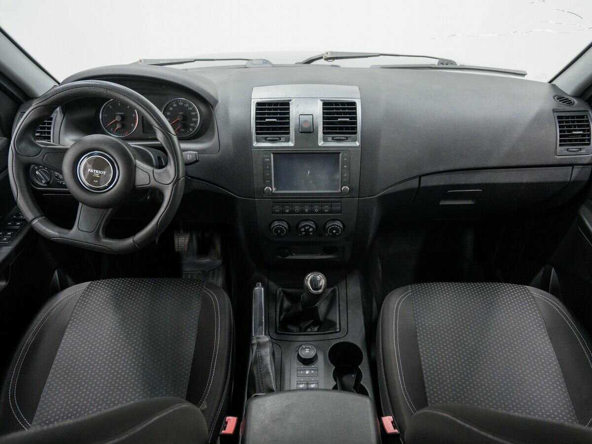 УАЗ Patriot, 2015 Фото №11