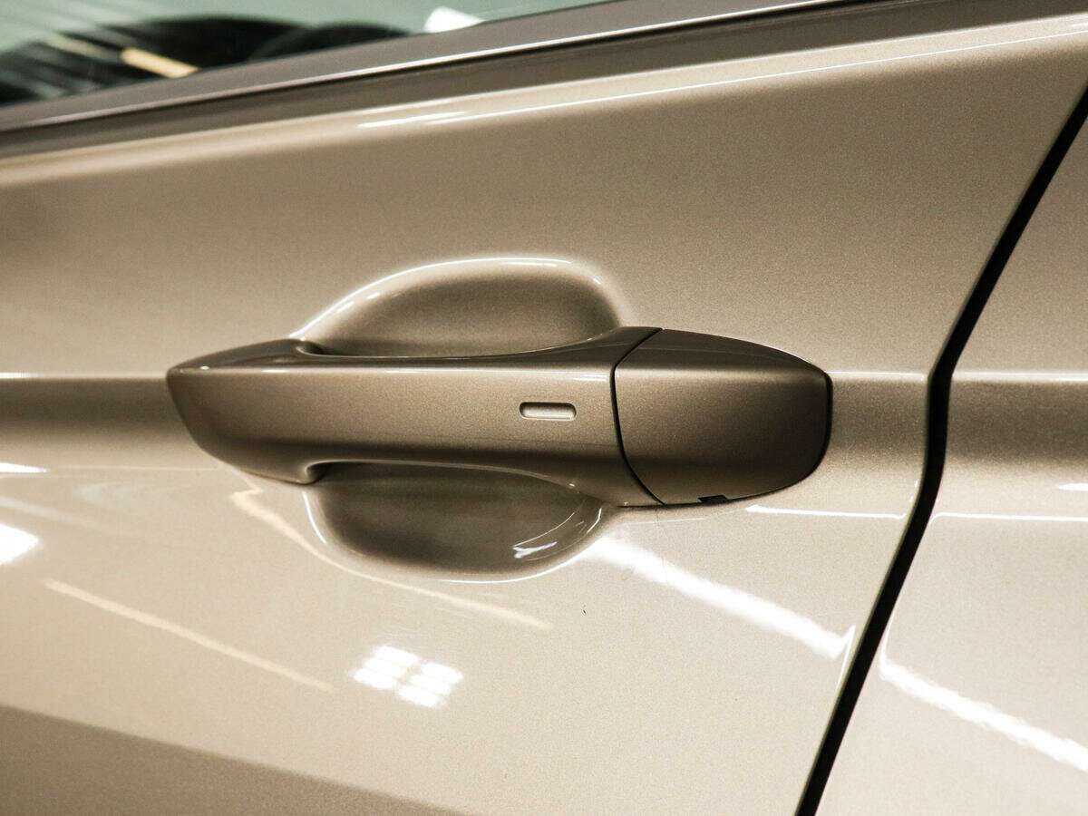 Volkswagen Tiguan, 2018 Фото №17