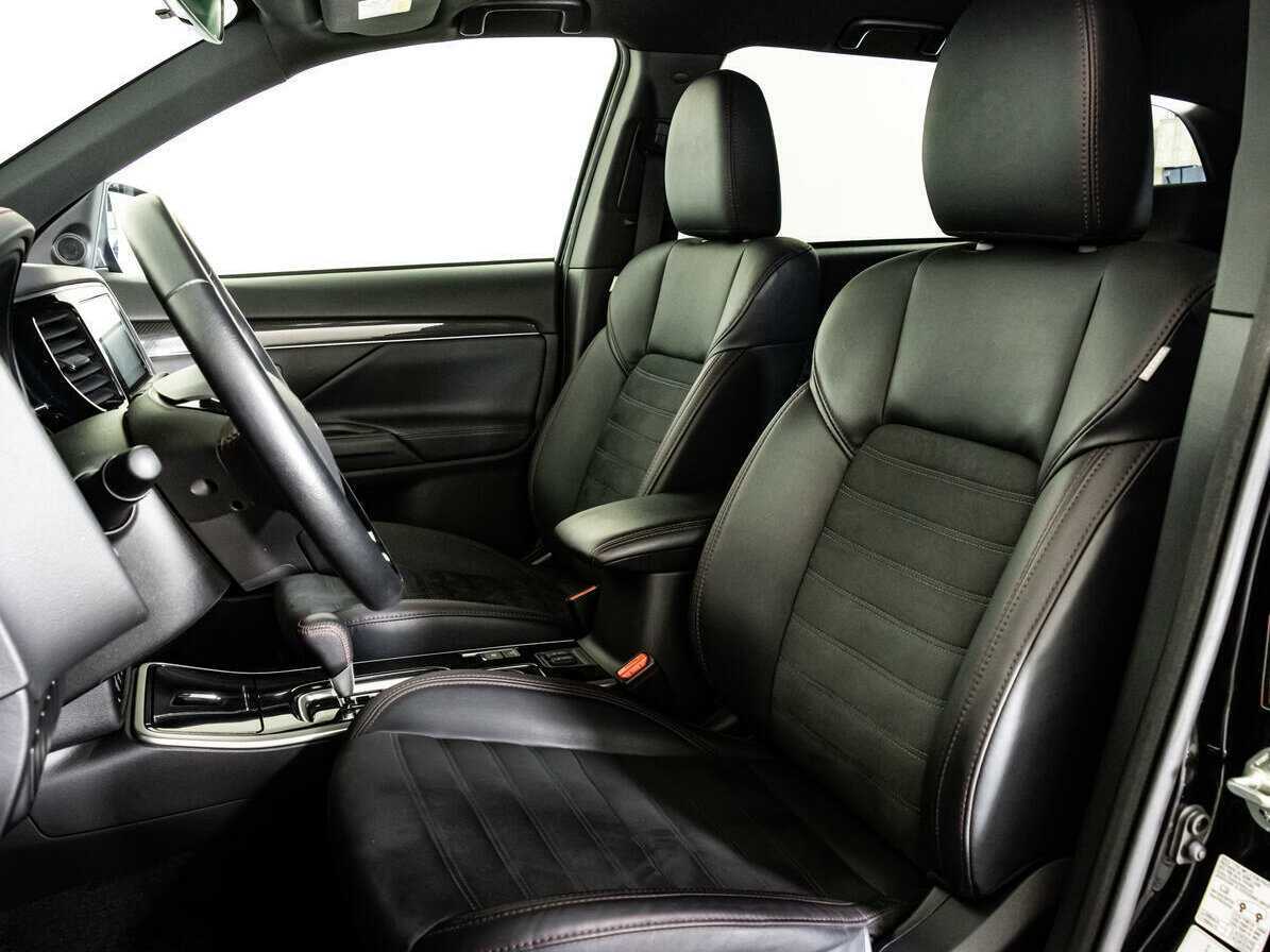 Mitsubishi Outlander, 2021 Фото №16