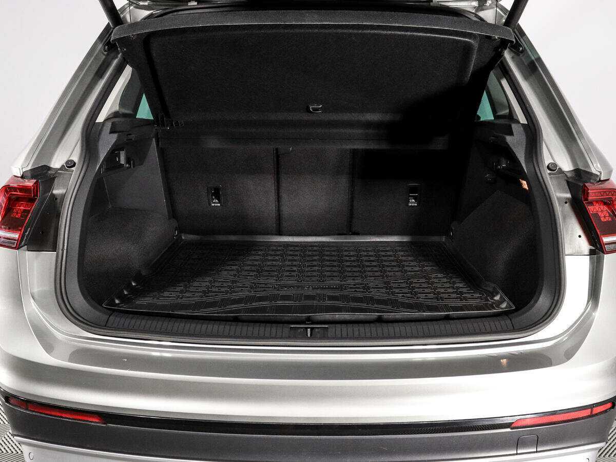Volkswagen Tiguan, 2019 Фото №13