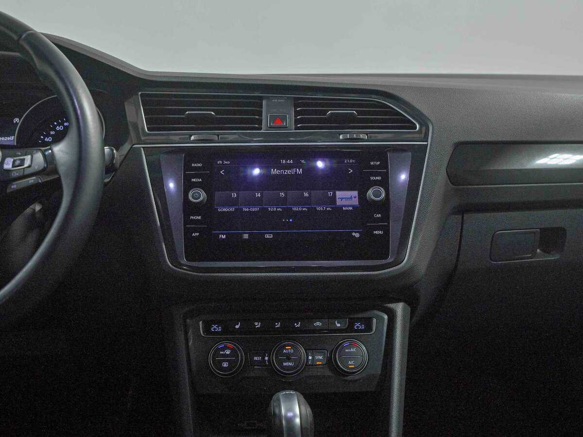 Volkswagen Tiguan, 2018 Фото №9