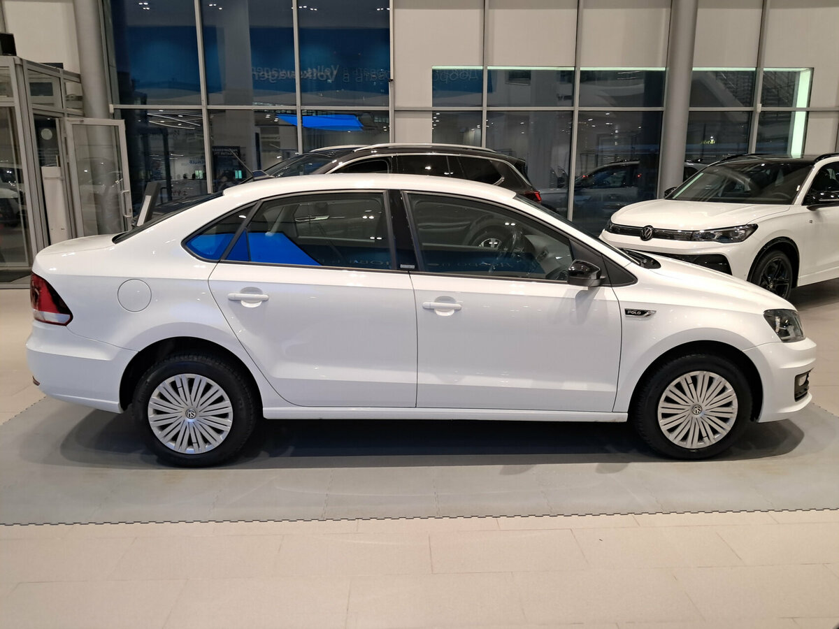 Volkswagen Polo V Рестайлинг, 2017 Фото №4