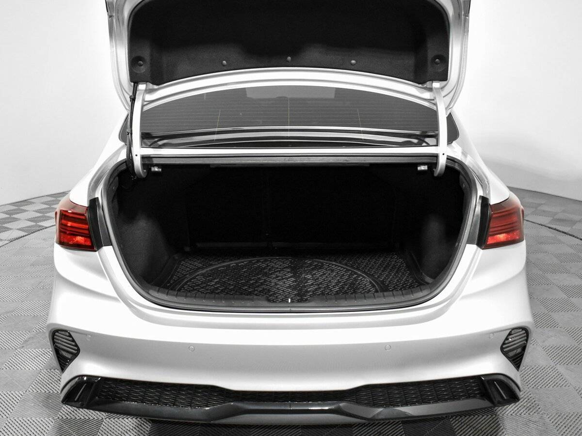 Kia Cerato, 2022 Фото №21