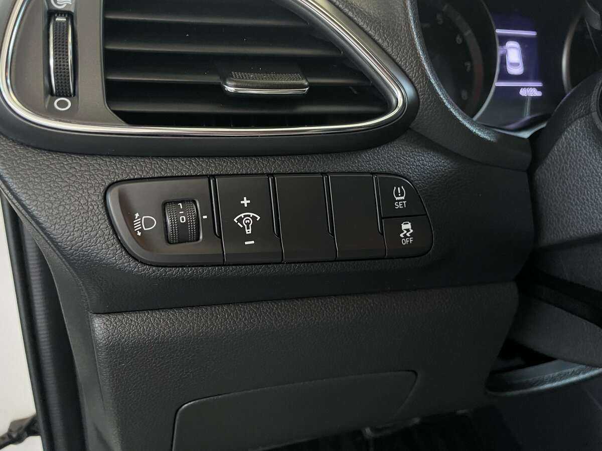 Hyundai i30, 2022 Фото №14