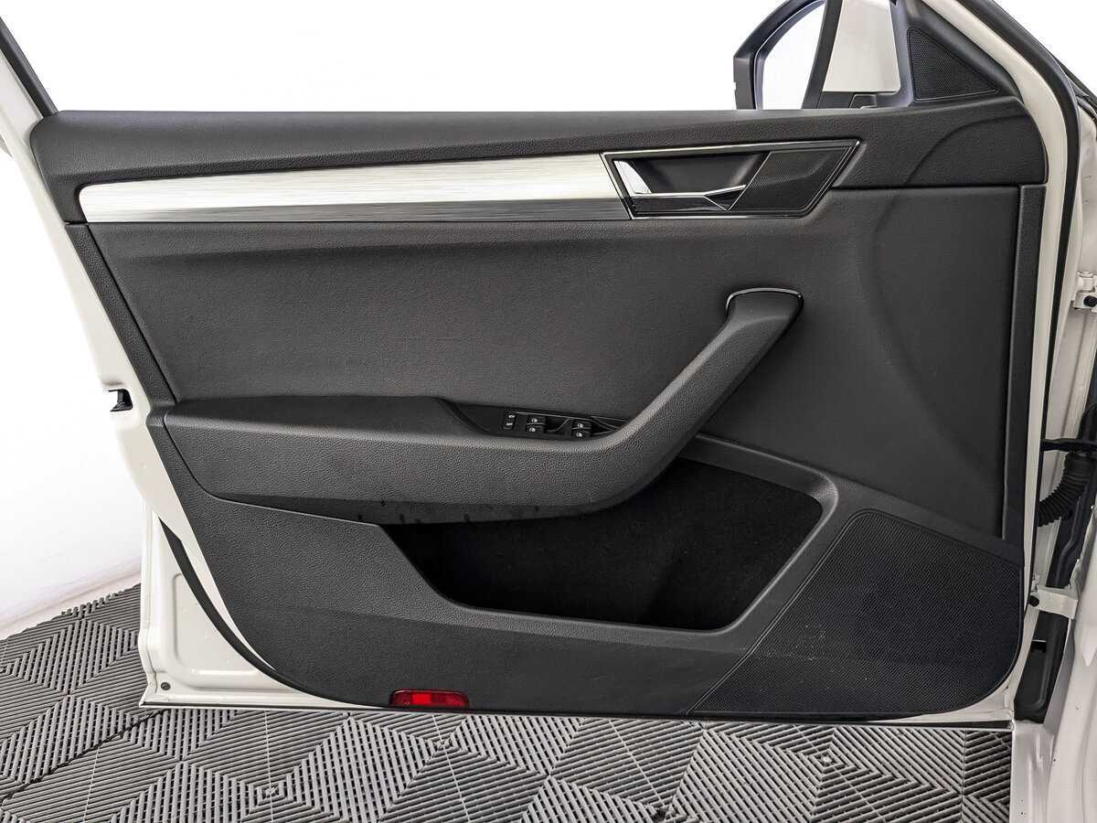 Skoda Superb, 2021 Фото №15