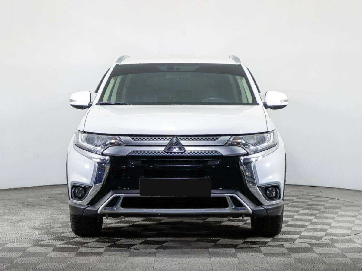 Mitsubishi Outlander, 2021 Фото №2
