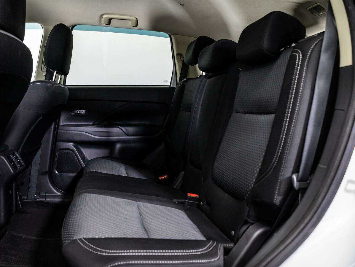 Mitsubishi Outlander, 2018 Фото №8
