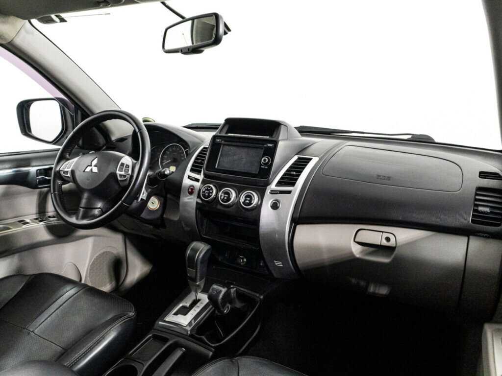 Mitsubishi Pajero Sport, 2014 Фото №9