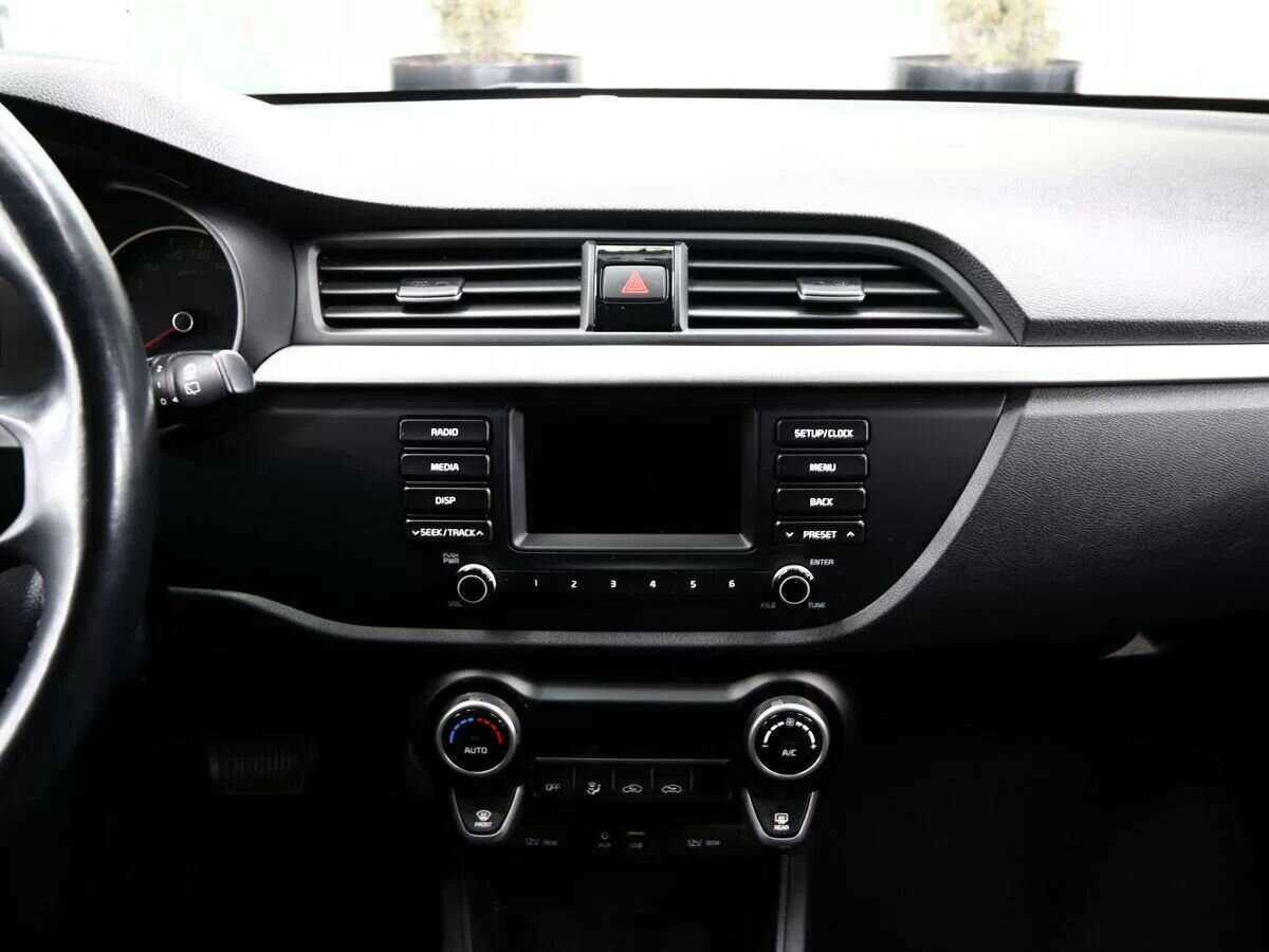 Kia Rio X-Line, 2018 Фото №17