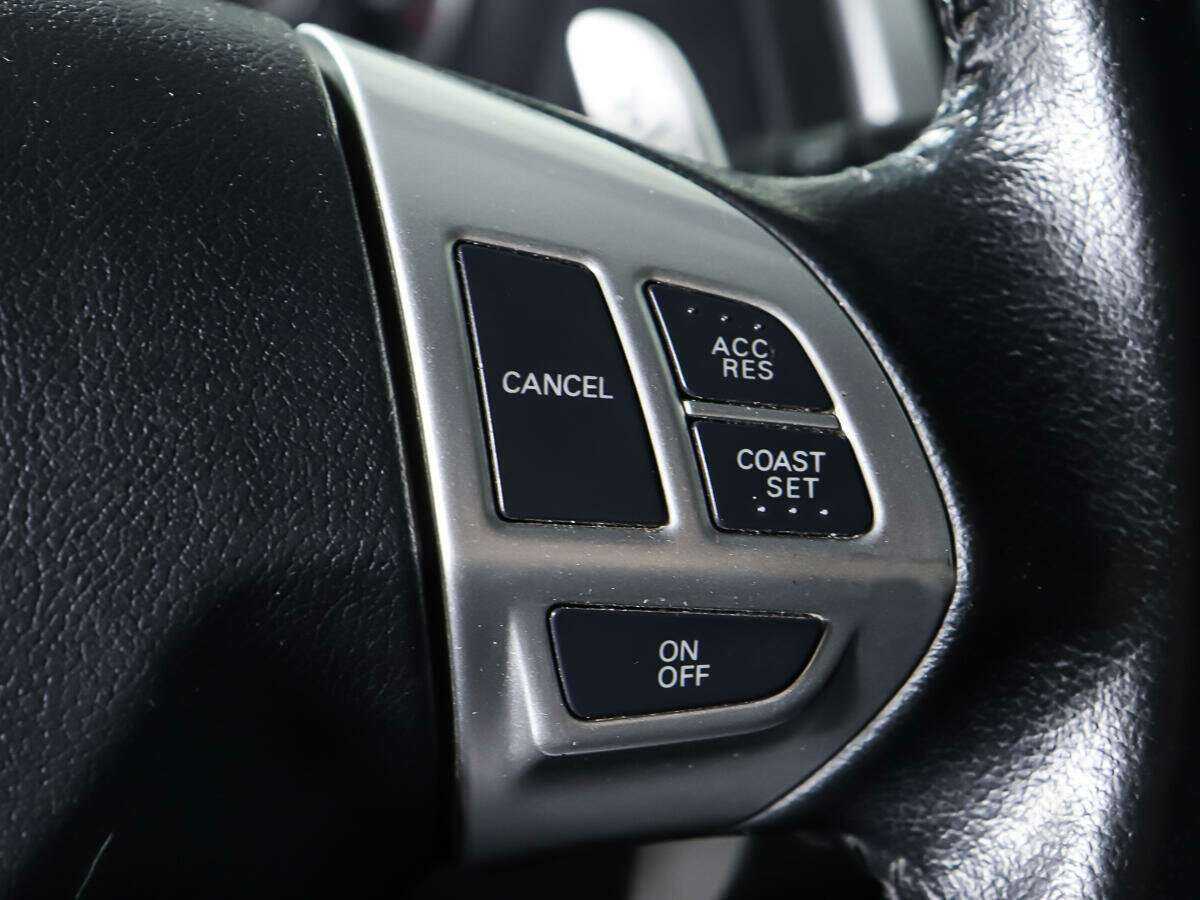 Mitsubishi Pajero Sport, 2014 Фото №17