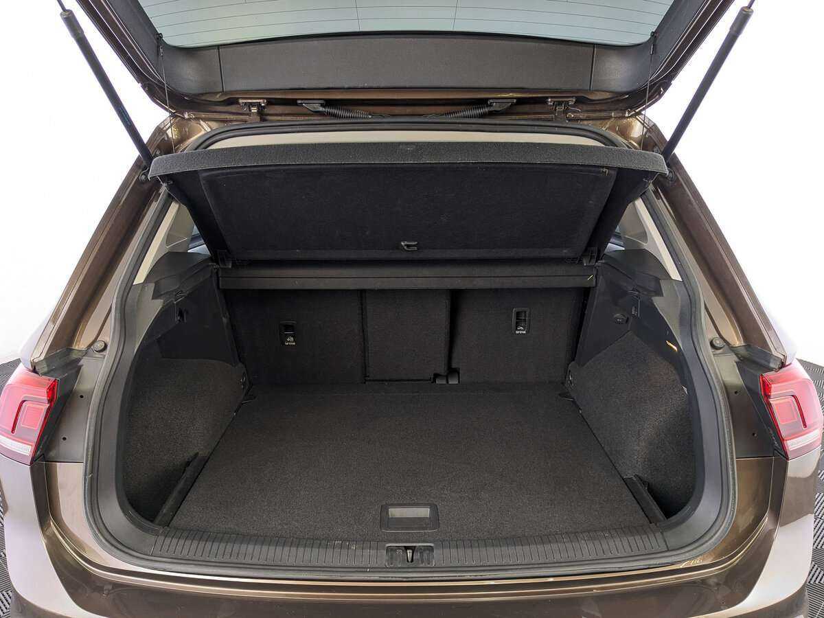 Volkswagen Tiguan, 2020 Фото №10
