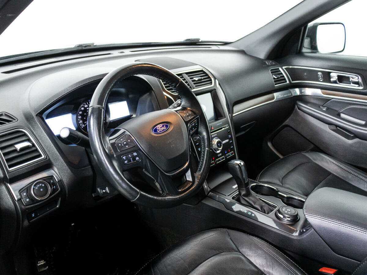 Ford Explorer, 2017 Фото №11