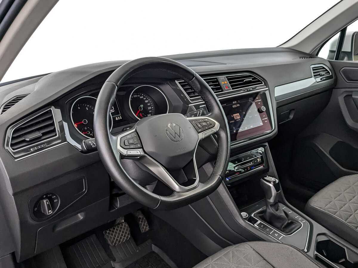 Volkswagen Tiguan, 2021 Фото №11