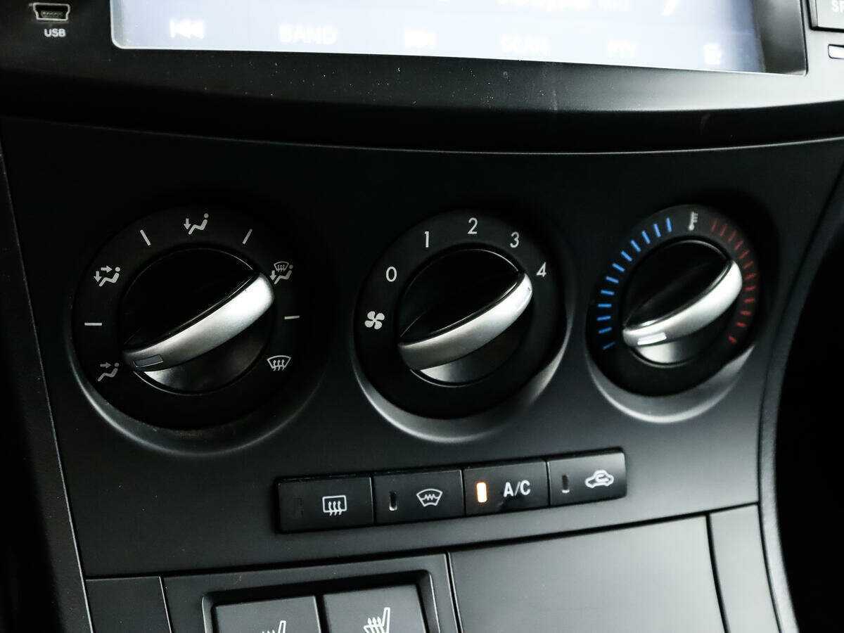 Mazda 3, 2013 Фото №15