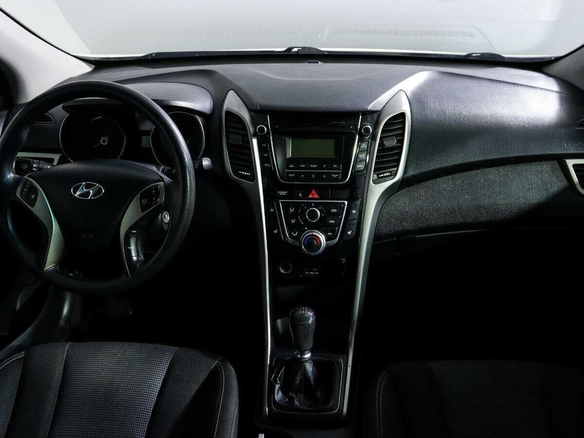 Hyundai i30, 2013 Фото №12