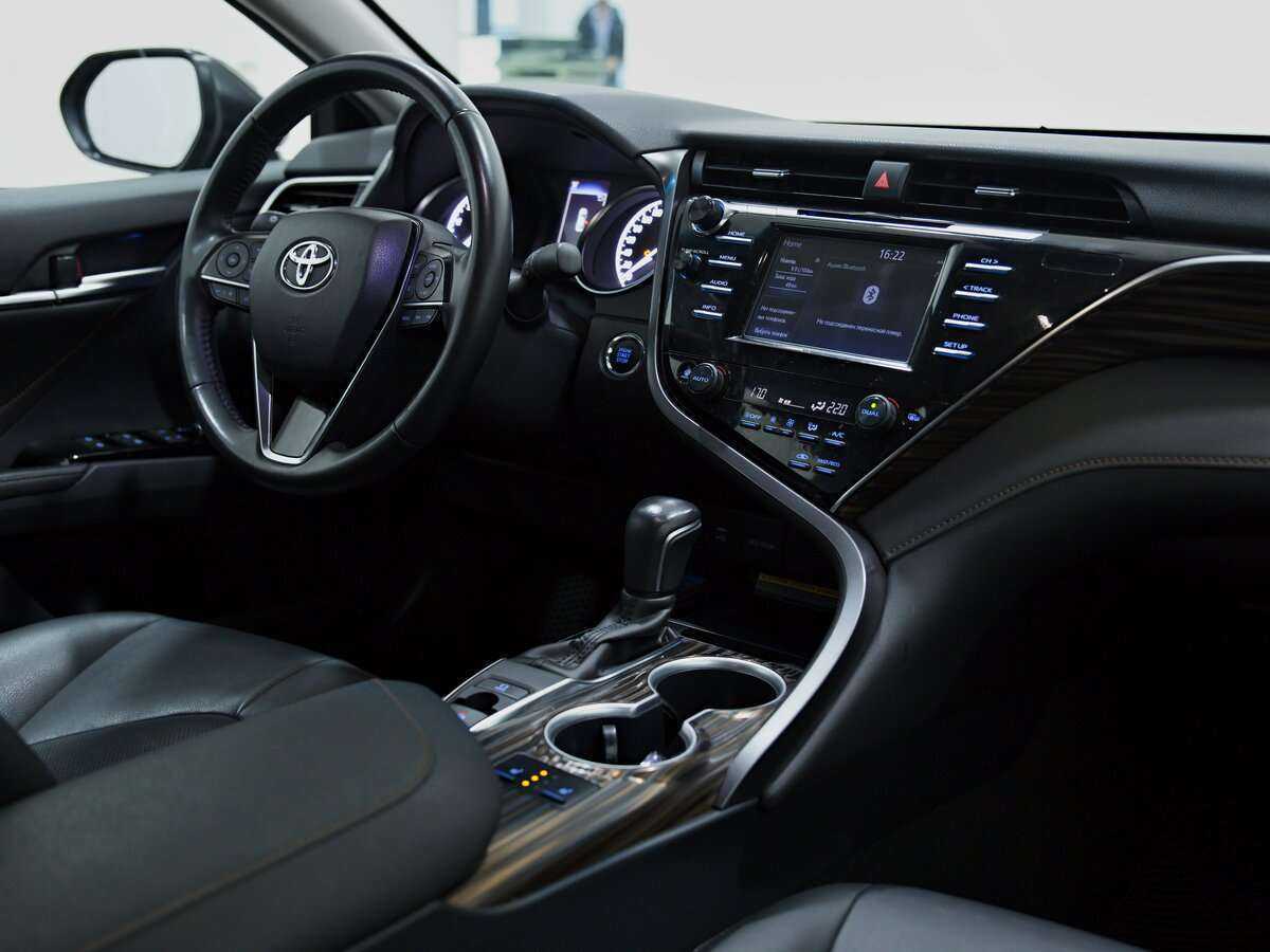 Toyota Camry, 2020 Фото №7