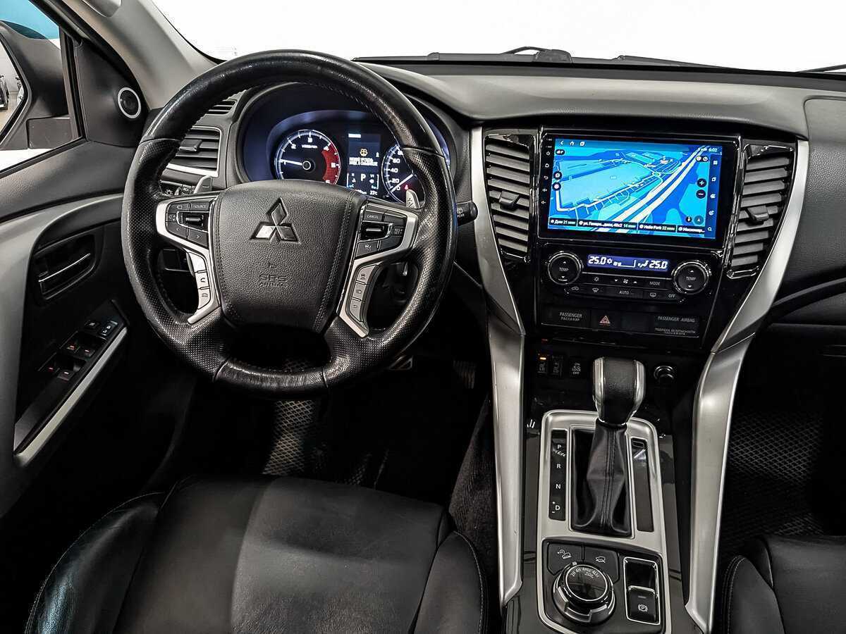 Mitsubishi Pajero Sport, 2017 Фото №24