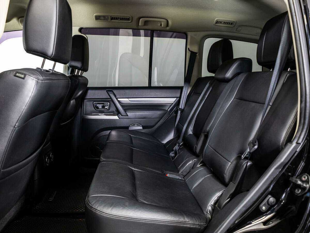 Mitsubishi Pajero, 2015 Фото №10