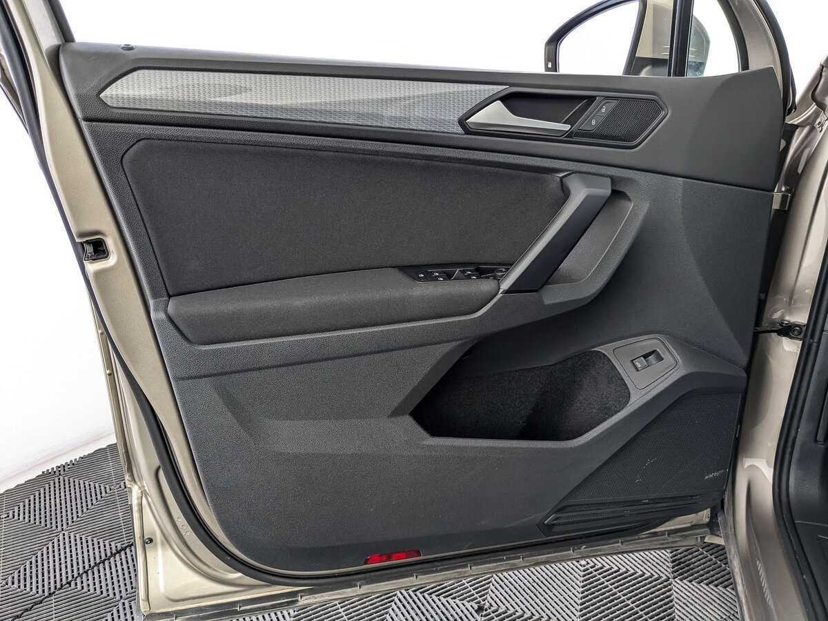Volkswagen Tiguan, 2021 Фото №15