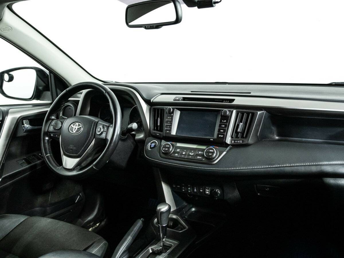 Toyota RAV4, 2018 Фото №9