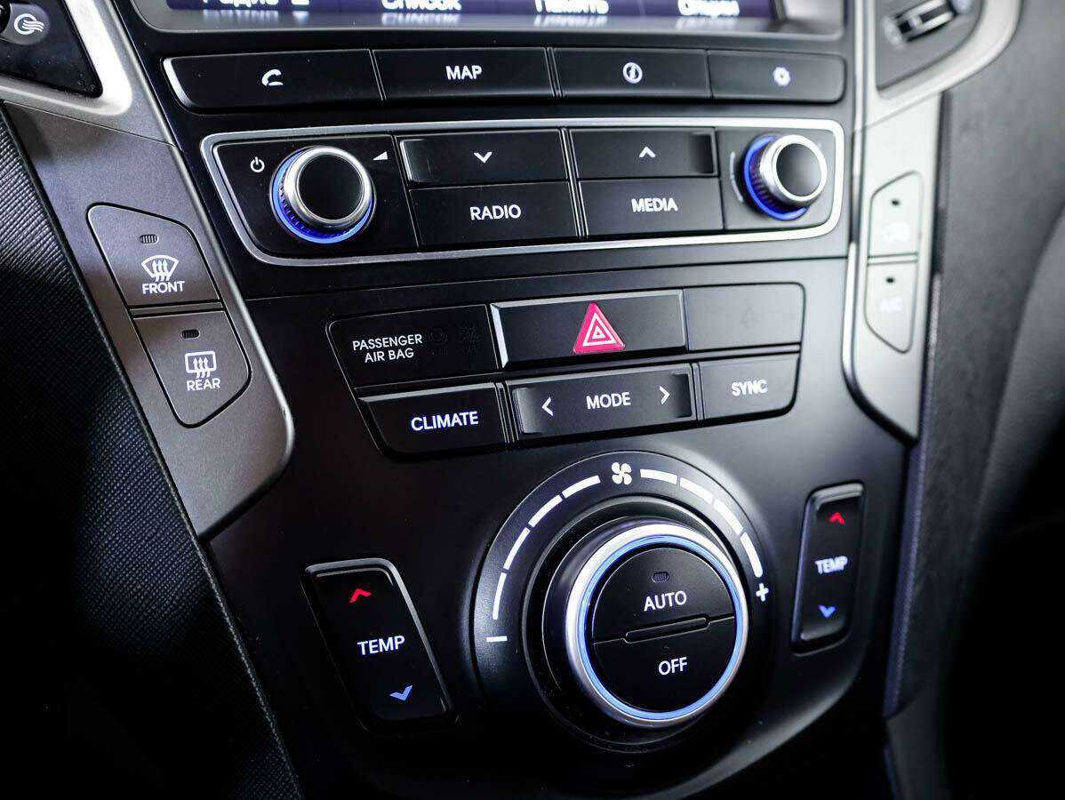 Hyundai Santa Fe, 2017 Фото №18