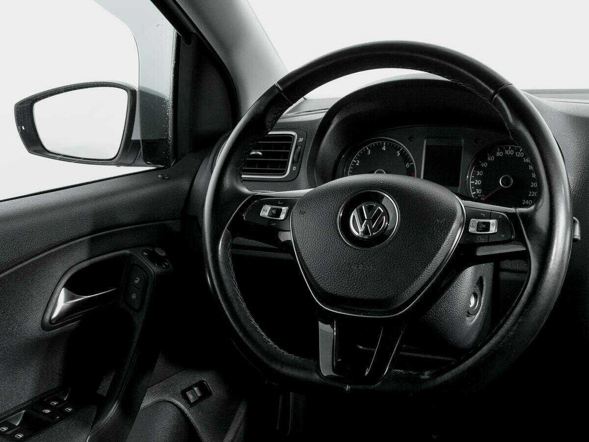 Volkswagen Polo, 2018 Фото №12