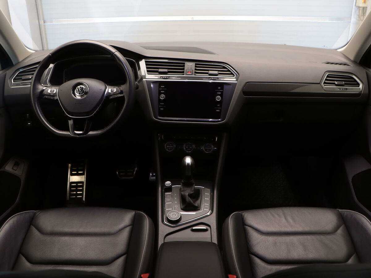 Volkswagen Tiguan, 2020 Фото №8