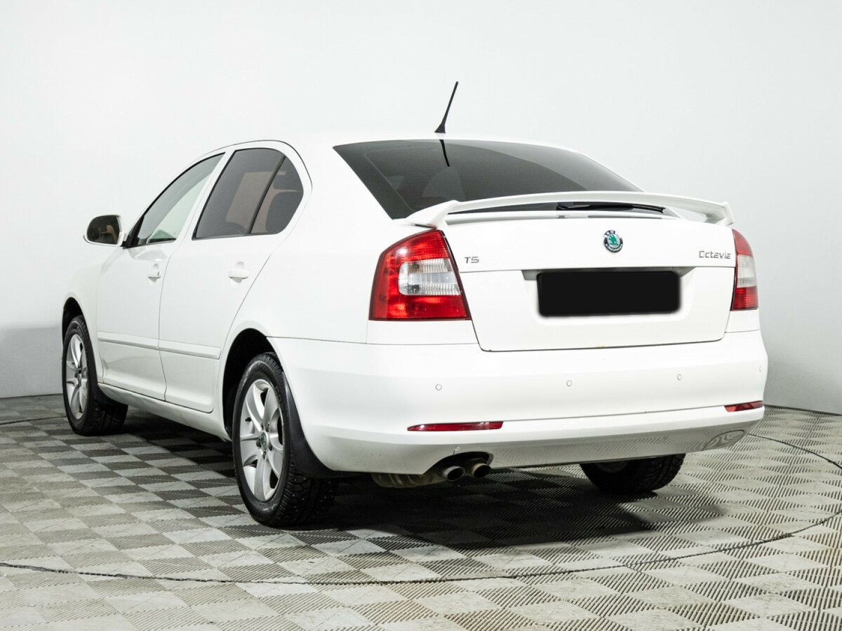 Skoda Octavia II (A5) Рестайлинг, 2012 Фото №7