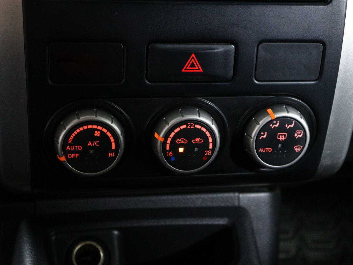 Nissan X-Trail, 2013 Фото №16