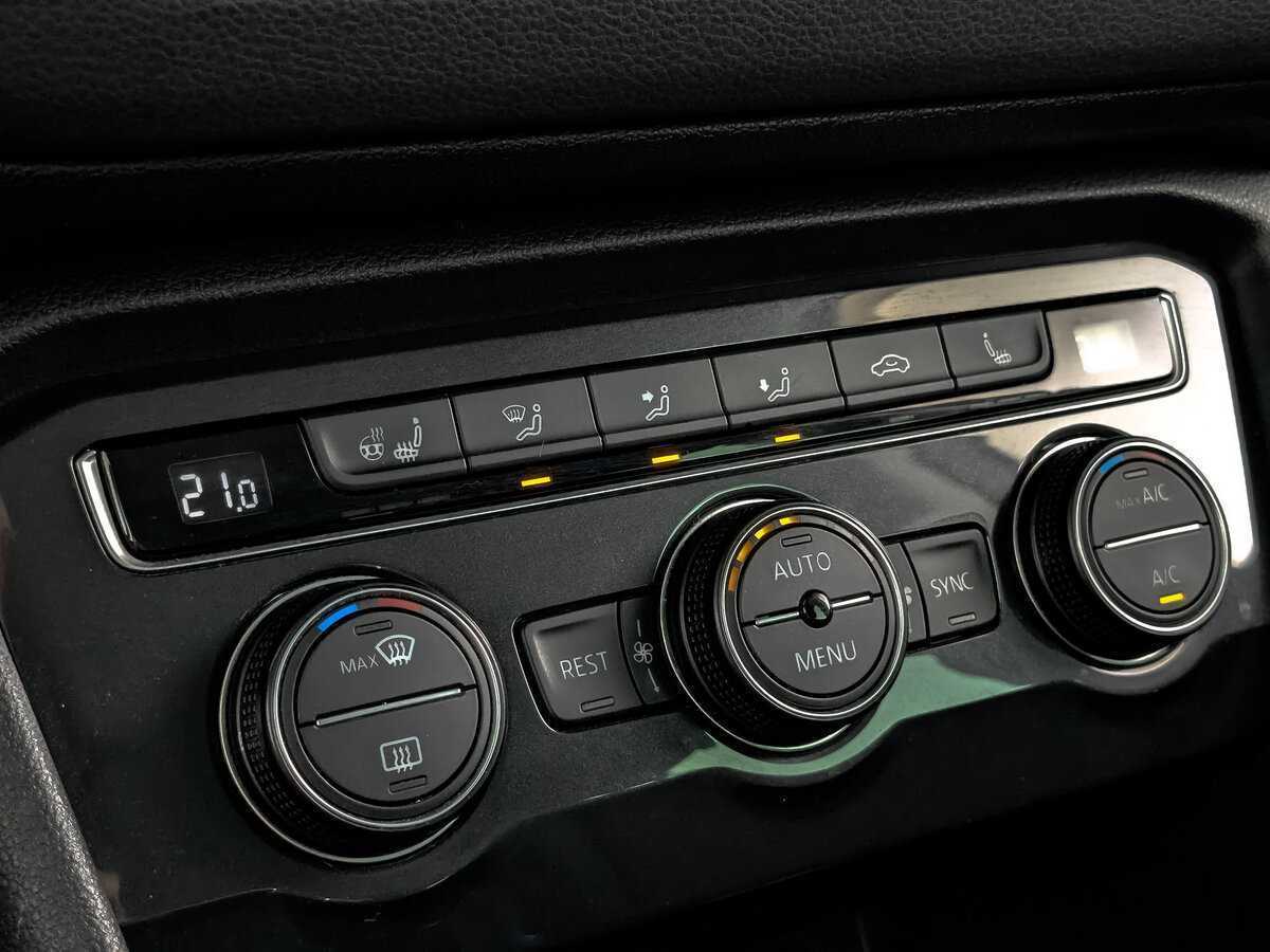 Volkswagen Tiguan, 2019 Фото №17