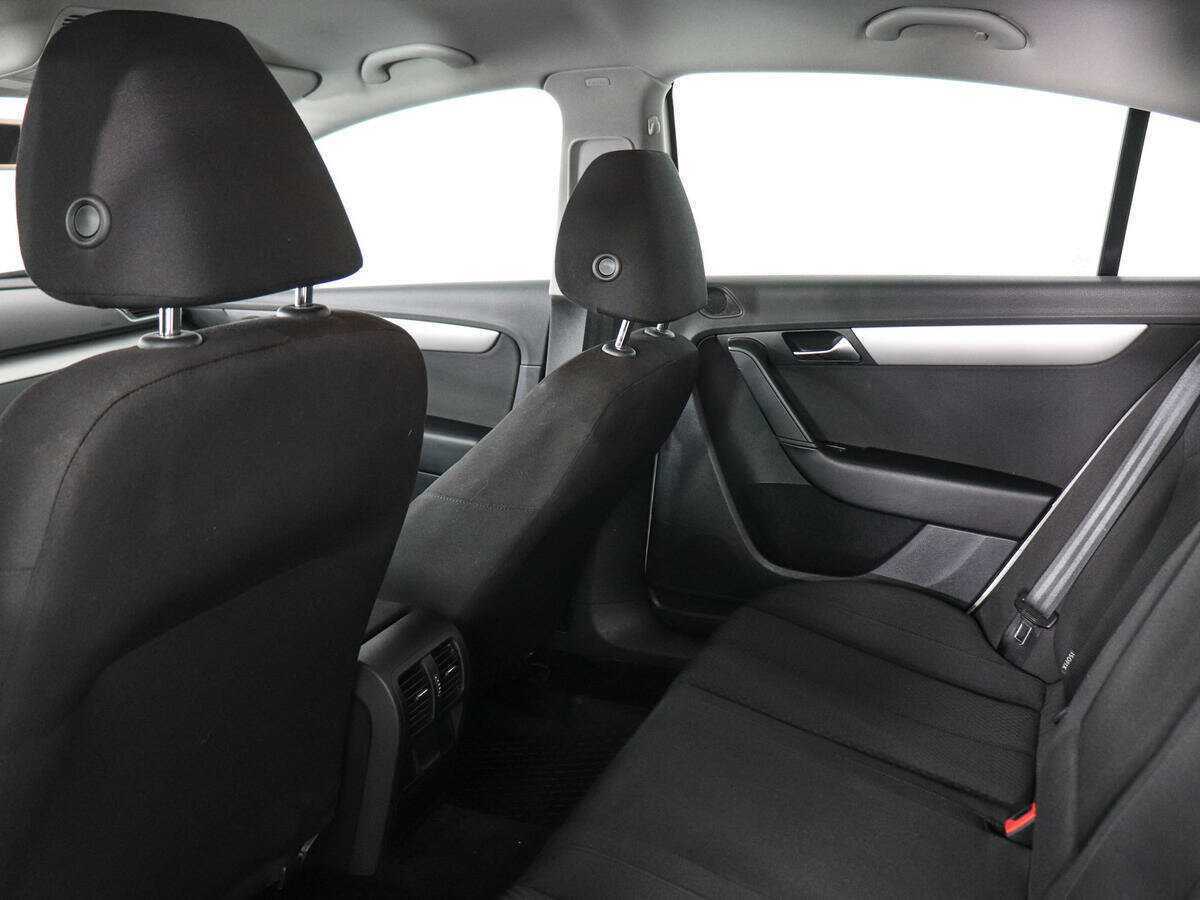 Volkswagen Passat, 2014 Фото №12