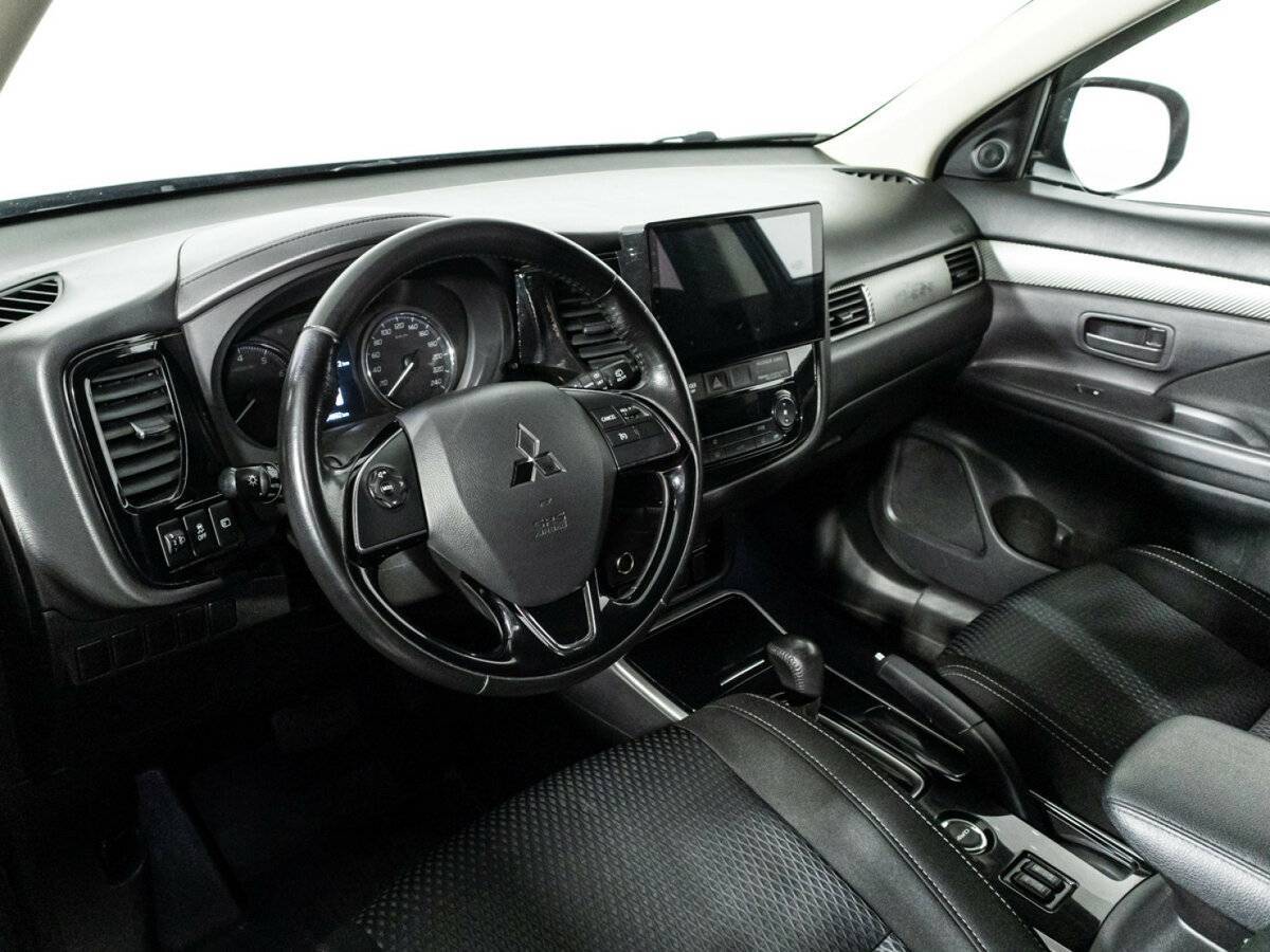 Mitsubishi Outlander, 2017 Фото №11