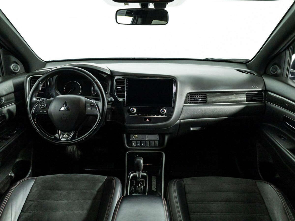 Mitsubishi Outlander III Рестайлинг 3, 2020 Фото №13